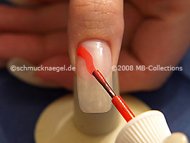 Neon-Nagellack in der Farbe orange