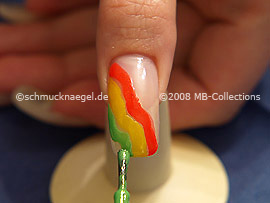 Nagellack in der Farbe grün