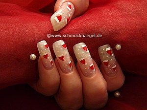 Nikolausmütze als Fingernagel Dekoration