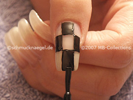 Nagellack in der Farbe schwarz