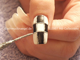 Nailart Liner in der Farbe silber-glitter