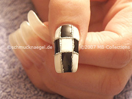 Nailart Liner in der Farbe silber-glitter