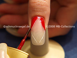 Nagellack in der Farbe rot