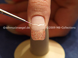 Nailart-Pinsel und Farbgel in weiß