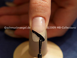 Nagellack in der Farbe schwarz