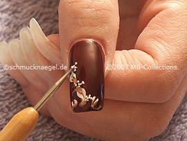 Nailart Bouillons in silber und Spot-Swirl