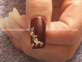 Nailart Bouillons in silber und Spot-Swirl