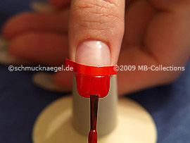 Nagellack in der Farbe rot