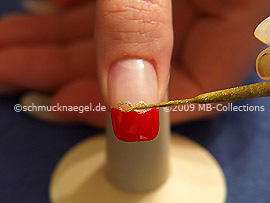 Nailart Liner in der Farbe gold-glitter