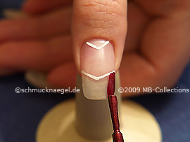 Nagellack in der Farbe kupfer