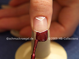 Nagellack in der Farbe kupfer