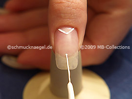 Nailart Liner in der Farbe weiß