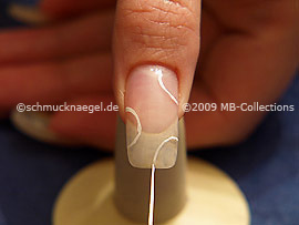 Nailart Liner in der Farbe weiß