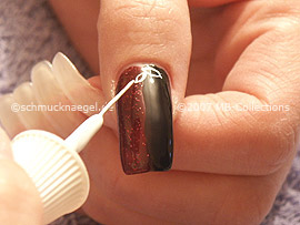 Nailart Liner in der Farbe weiß