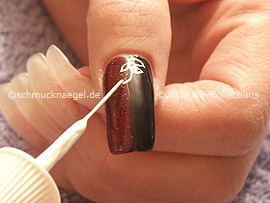 Nailart Liner in der Farbe weiß