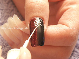 Nailart Liner in der Farbe weiß