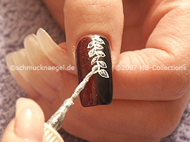 Nailart Liner in der Farbe silber-glitter