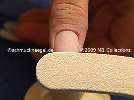 Fingernageloberfläche anrauhen