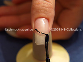 Nagellack in der Farbe schwarz