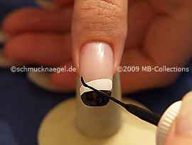 Nailart Liner in der Farbe schwarz