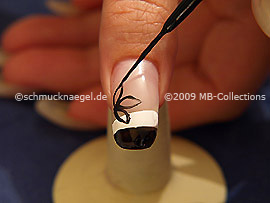 Nailart Liner in der Farbe schwarz