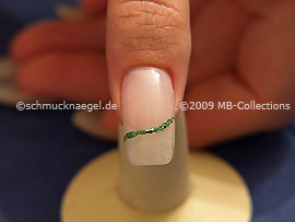 Nailart Liner in der Farbe grün-glitter