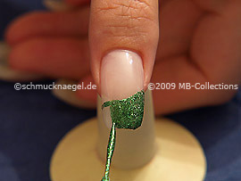 Nailart Liner in der Farbe grün-glitter