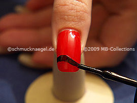 Nagellack in der Farbe schwarz