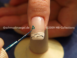 Nailart Liner in der Farbe dunkelgrün