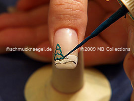 Nailart Liner in der Farbe dunkelgrün