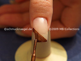 Nagellack in der Farbe braun