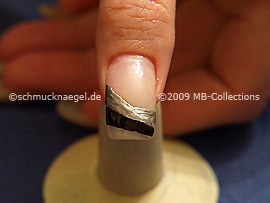 Nagellack in der Farbe schwarz