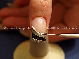 Nailart Liner in der Farbe weiß