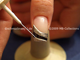 Nailart Liner in der Farbe weiß