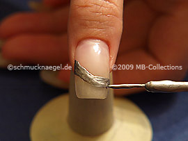 Nailart Liner in der Farbe silber