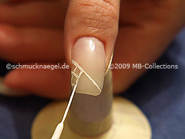 Nailart Liner in der Farbe weiß