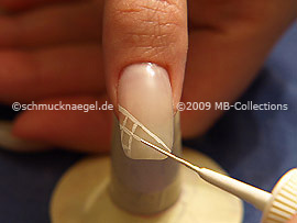 Nailart Liner in der Farbe weiß