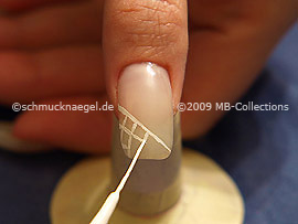 Nailart Liner in der Farbe weiß