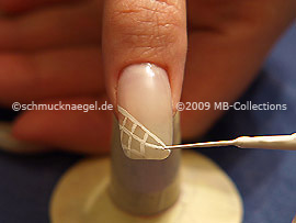 Nailart Liner in der Farbe weiß