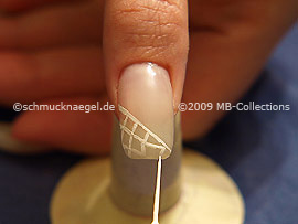 Nailart Liner in der Farbe weiß