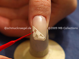 Nailart Liner in der Farbe rot