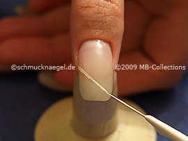 Nailart Liner in der Farbe weiß