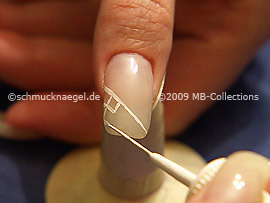 Nailart Liner in der Farbe weiß