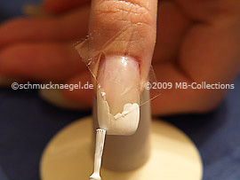 Nagellack in der Farbe weiß