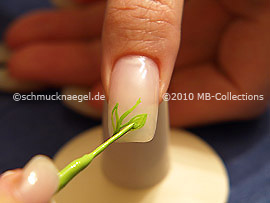 Nailart Liner in der Farbe hellgrün