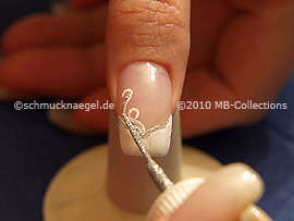Nailart Liner in der Farbe silber-glitter