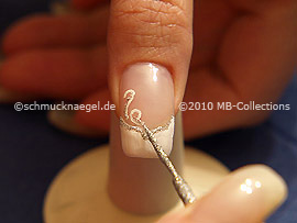 Nailart Liner in der Farbe silber-glitter