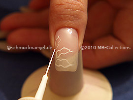 Nailart Liner in der Farbe weiß