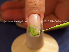 Nailart Liner in der Farbe hellgrün
