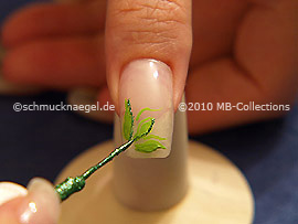 Nailart Liner in der Farbe grün-glitter